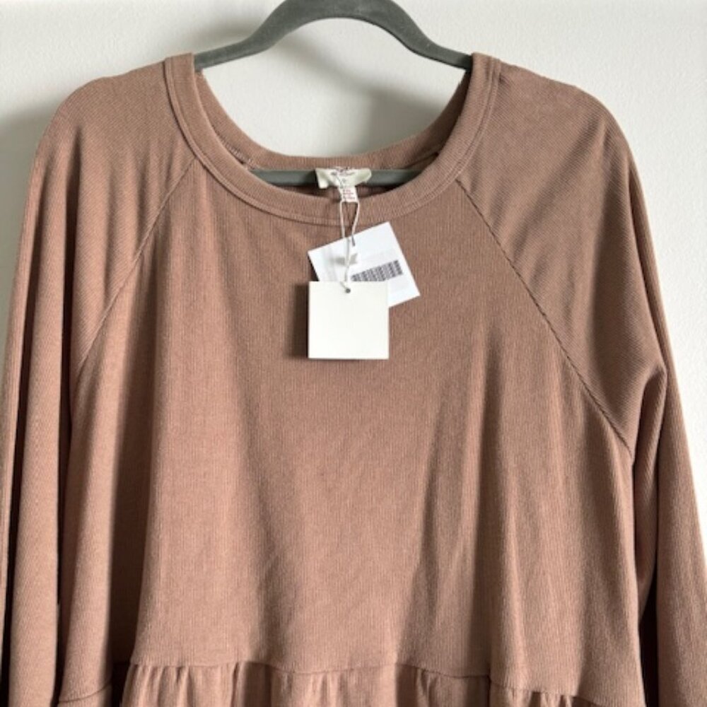 Hayden Babydoll top with button down the back size 1X - Picture 2 of 6